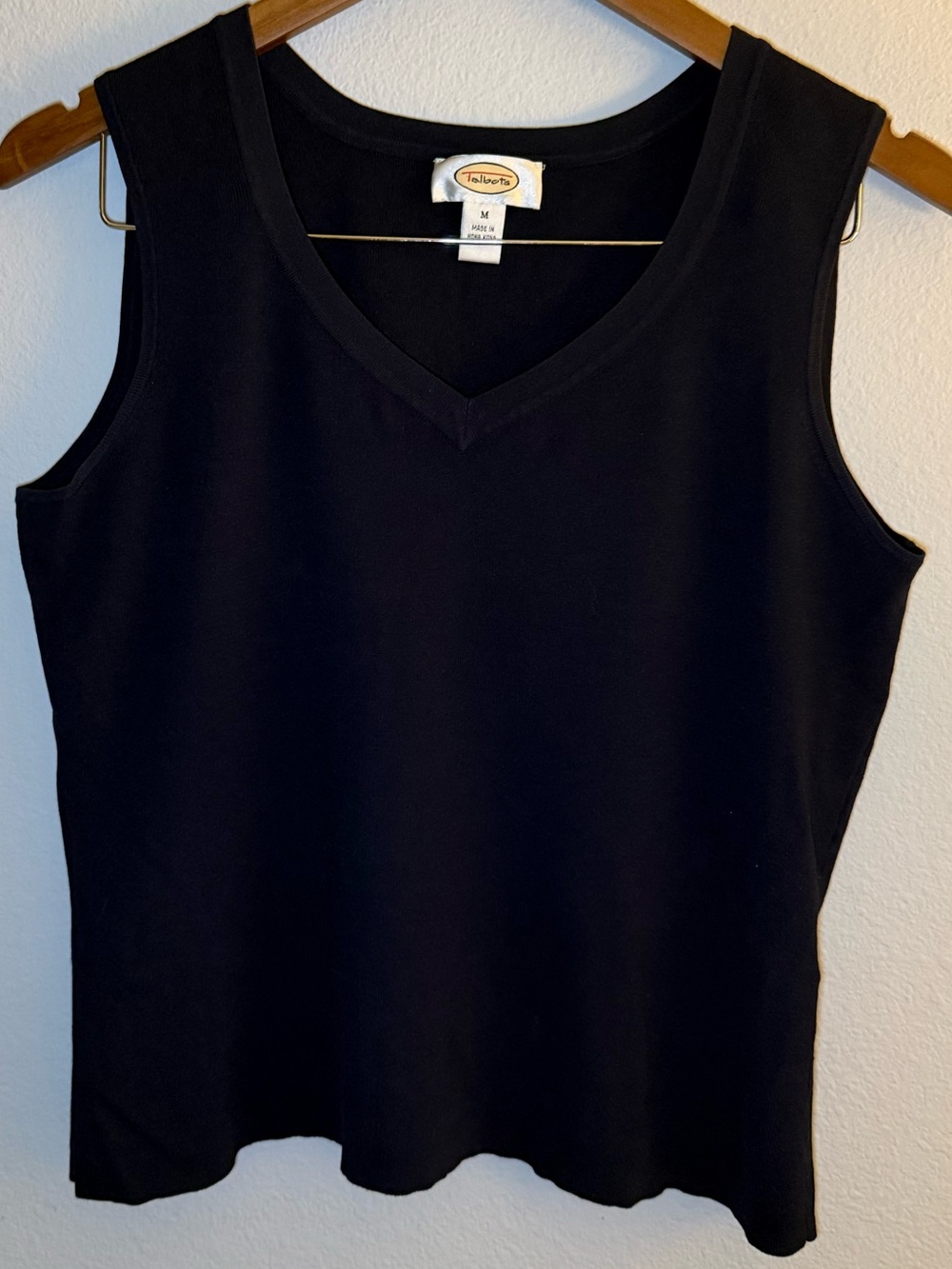 Talbots Black V-Neck Sleeveless Top